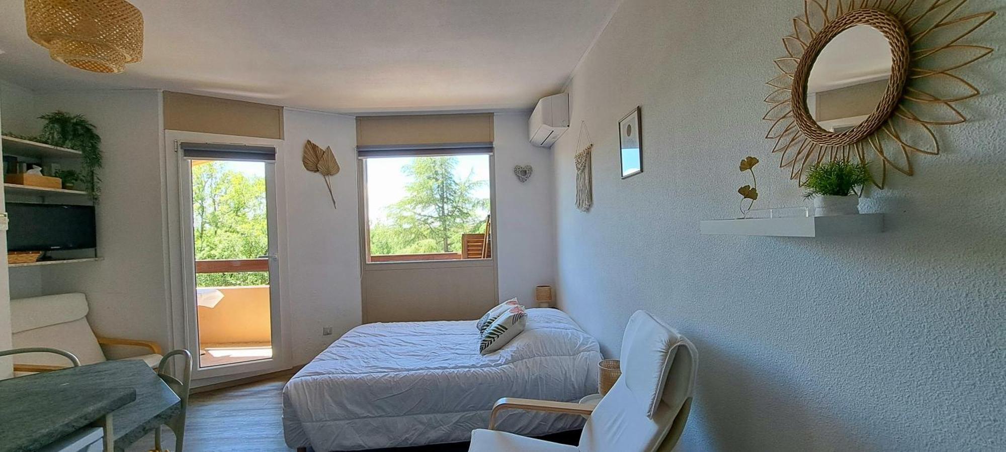 Studio Meuble Cures Thermales Avec Vue Greoux-les-Bains ภายนอก รูปภาพ